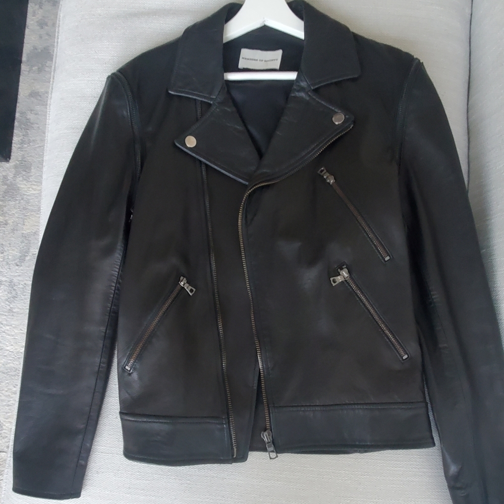 🚨FINAL SALE 🚨Lambskin Leather Jacket with Removable Sleeves Size M